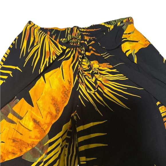 Tropical Leaf Print Wide-Leg Pants - Picture 9 of 13